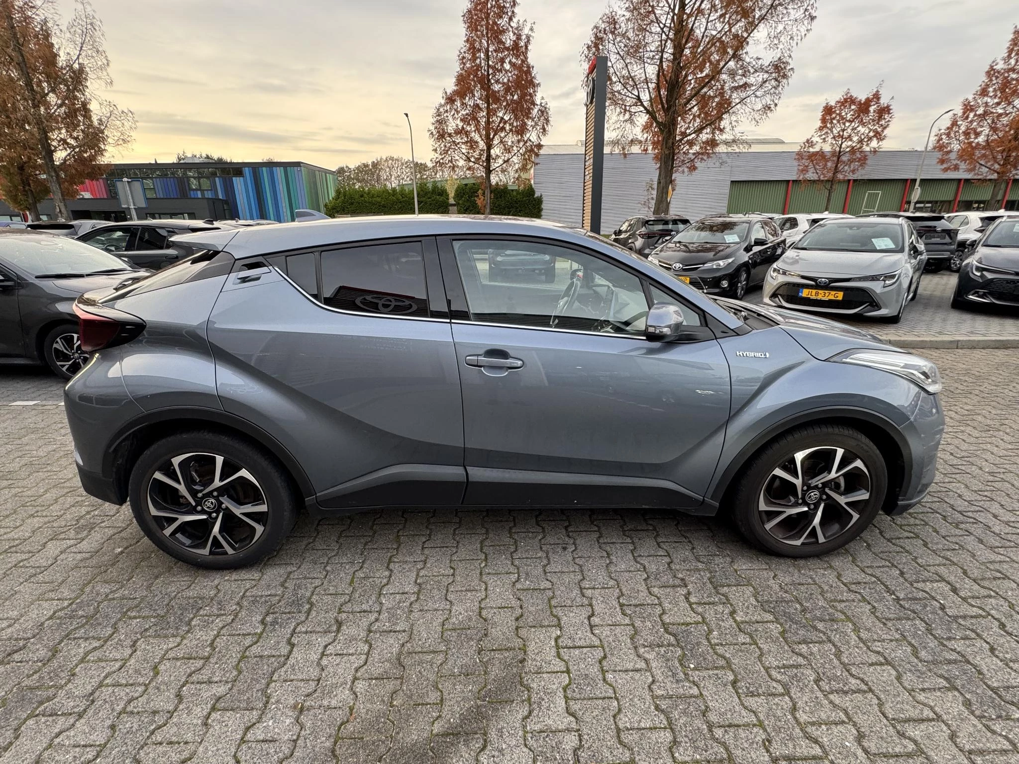 Hoofdafbeelding Toyota C-HR