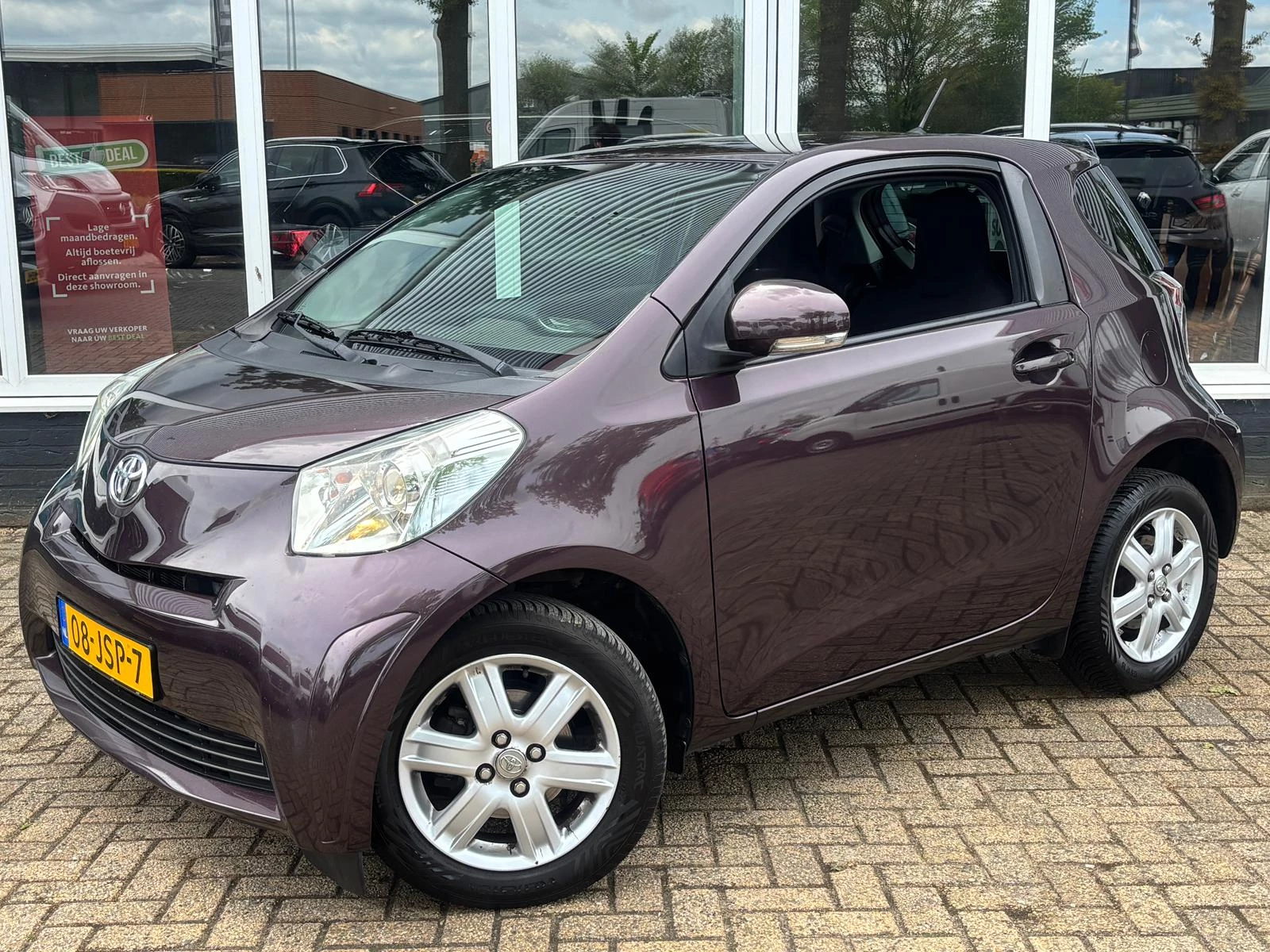 Hoofdafbeelding Toyota iQ