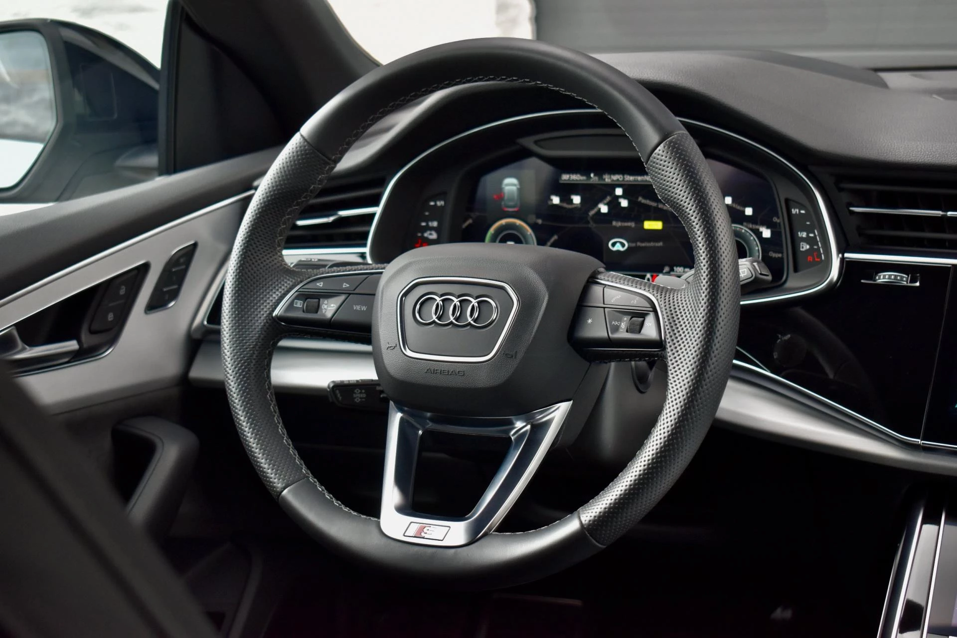 Hoofdafbeelding Audi Q8