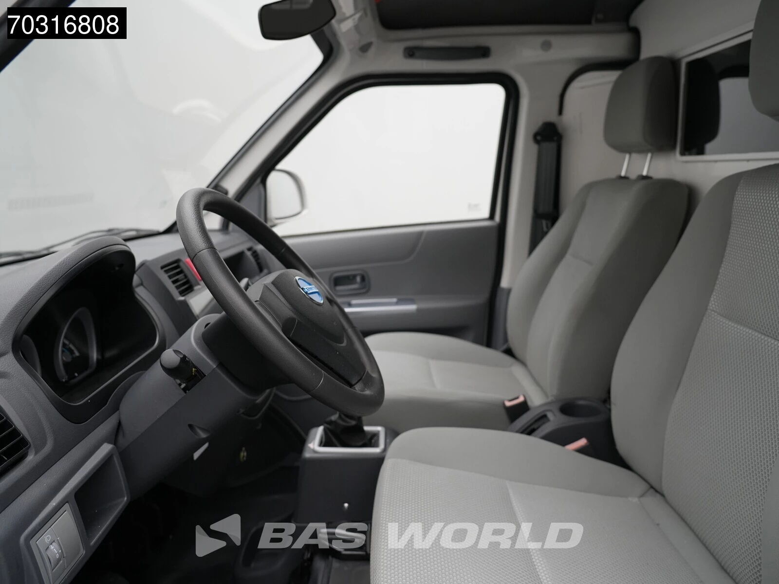 Hoofdafbeelding Cenntro Logistar 200