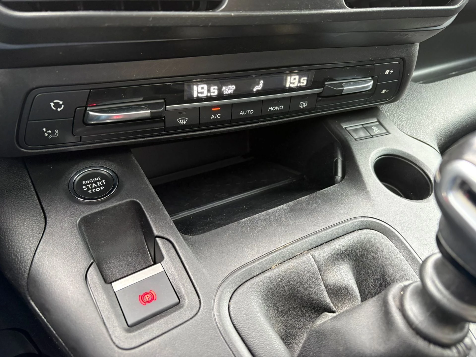 Hoofdafbeelding Peugeot Rifter