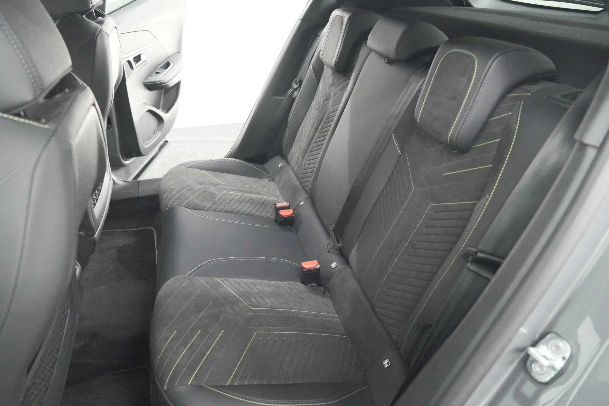 Hoofdafbeelding Peugeot e-2008