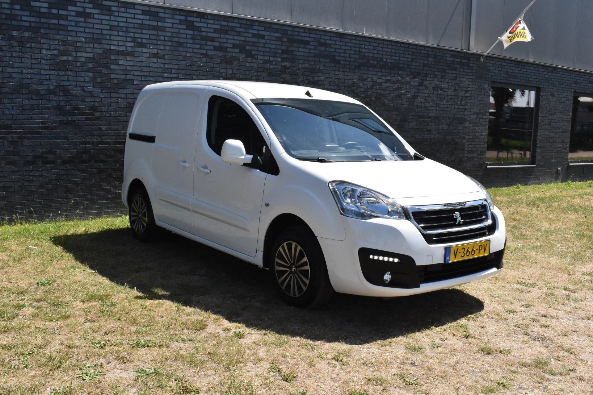 Hoofdafbeelding Peugeot Partner
