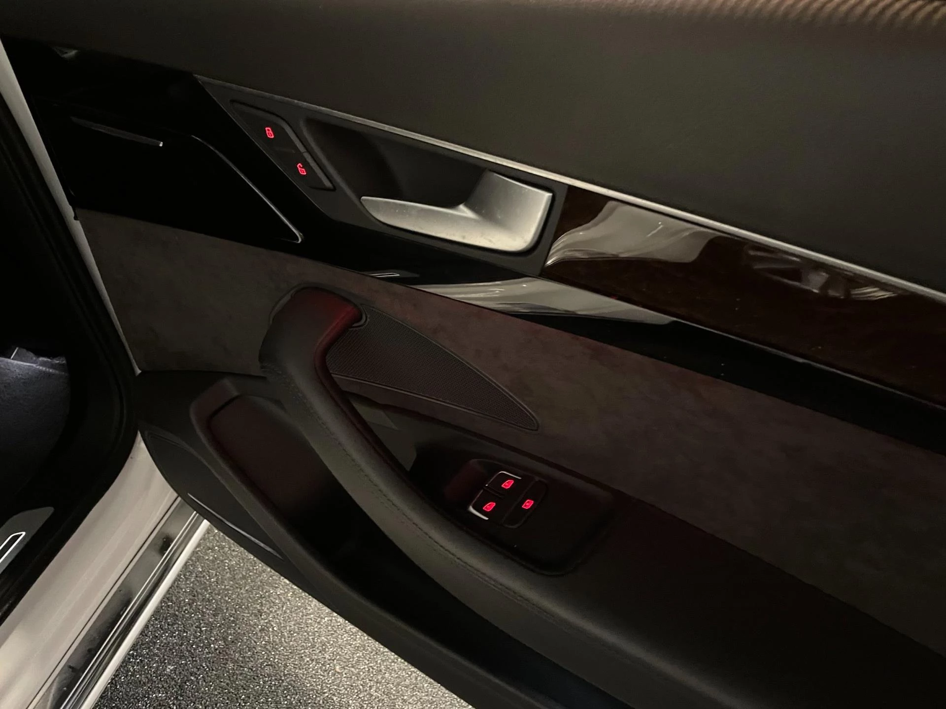 Hoofdafbeelding Audi A8