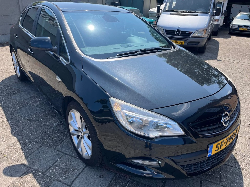 Hoofdafbeelding Opel Astra