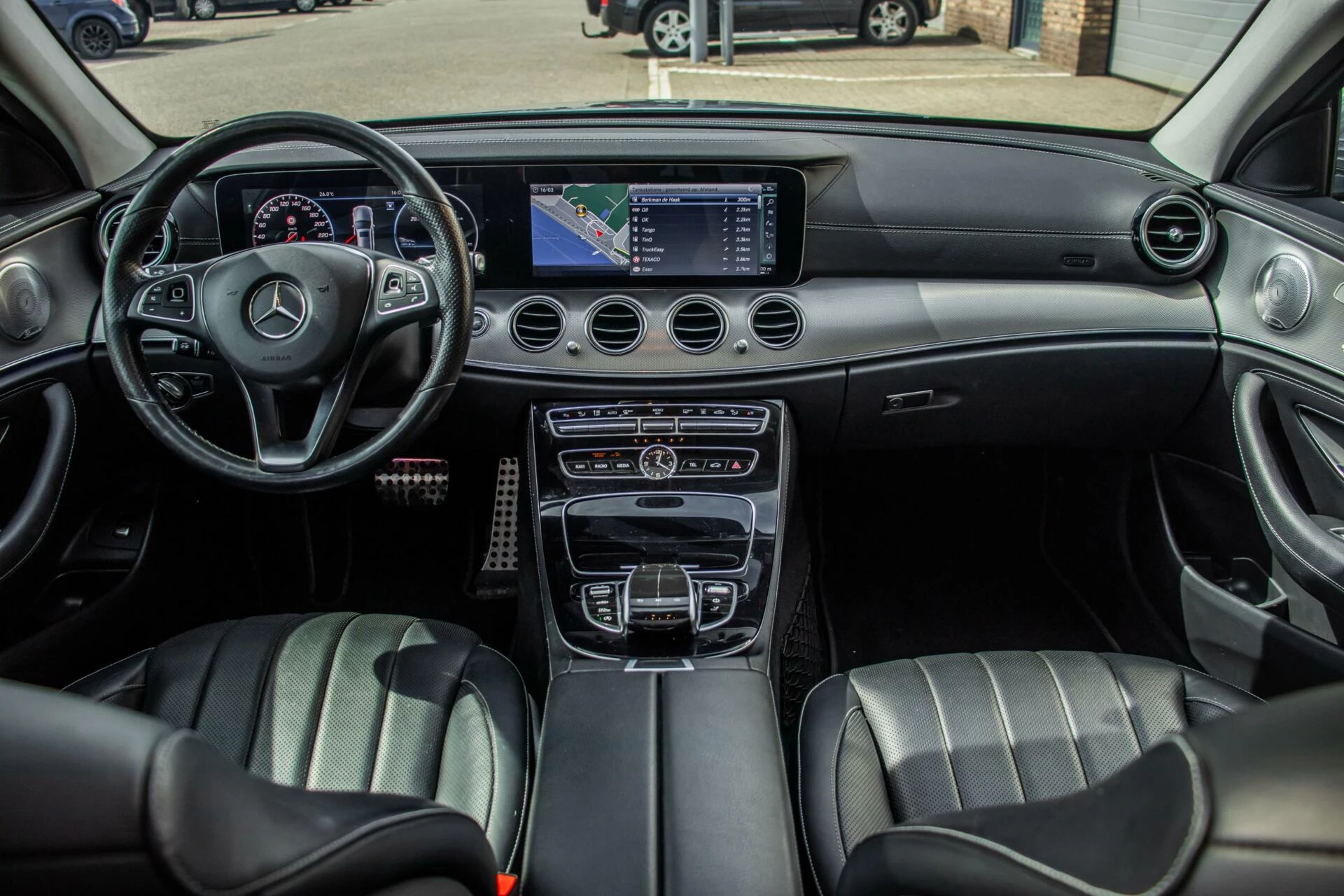 Hoofdafbeelding Mercedes-Benz E-Klasse