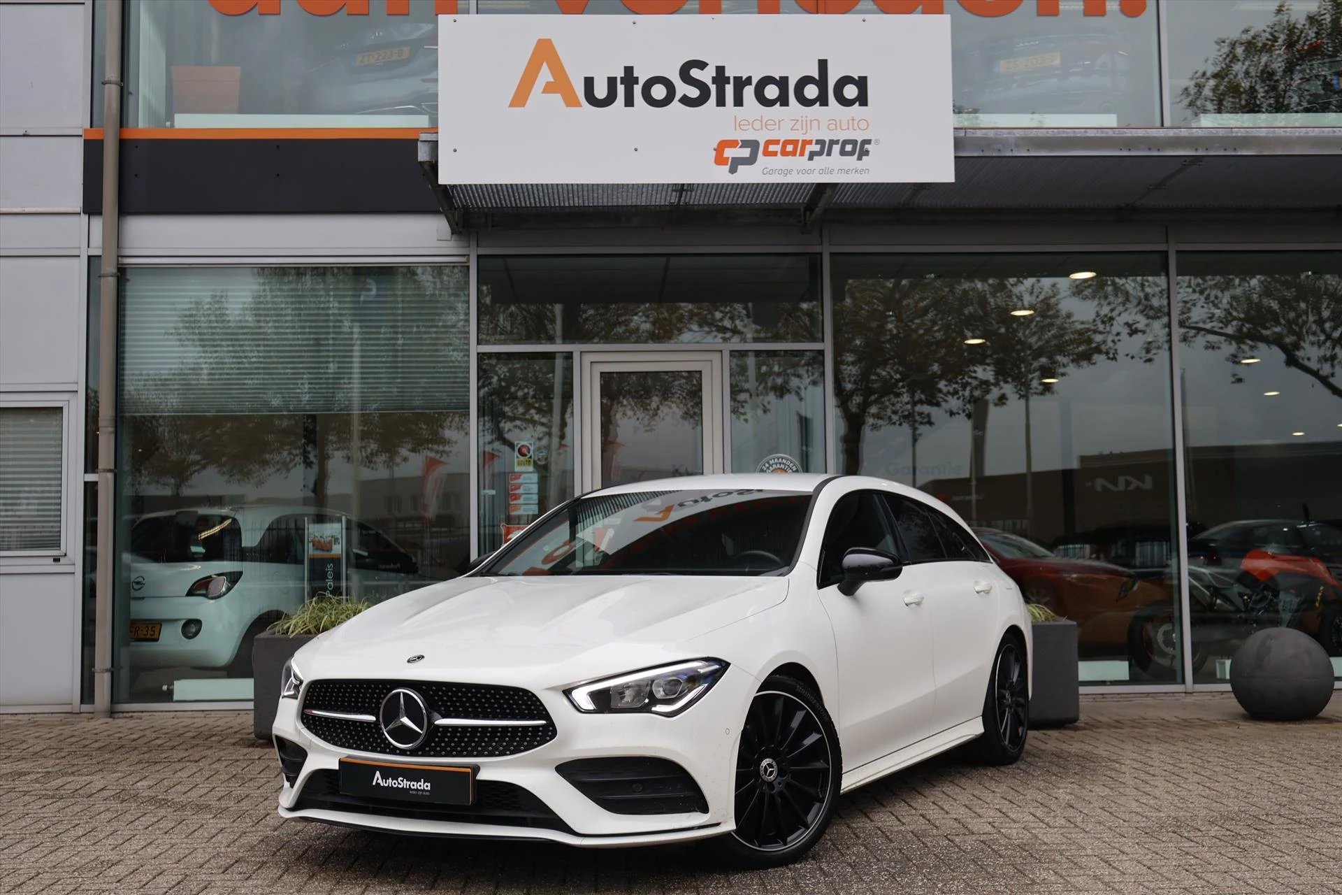 Hoofdafbeelding Mercedes-Benz CLA