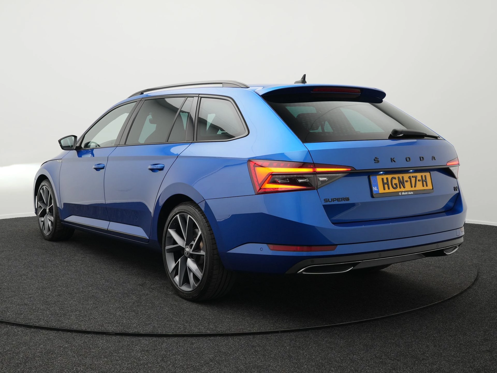 Hoofdafbeelding Škoda Superb