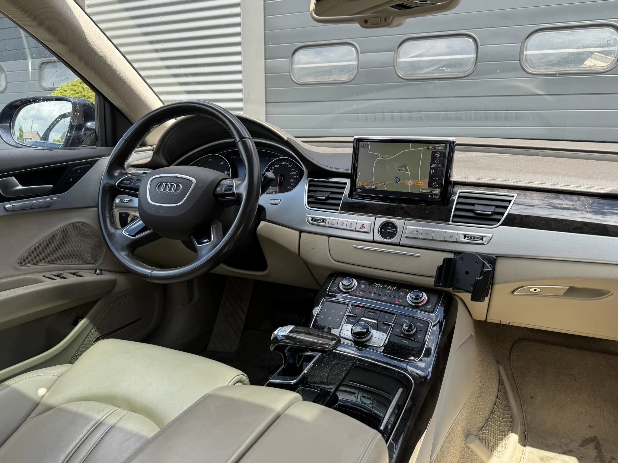 Hoofdafbeelding Audi A8