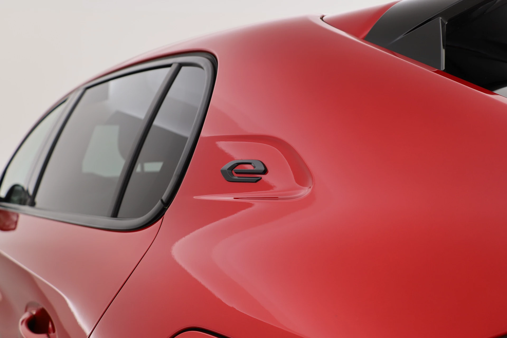 Hoofdafbeelding Peugeot e-208