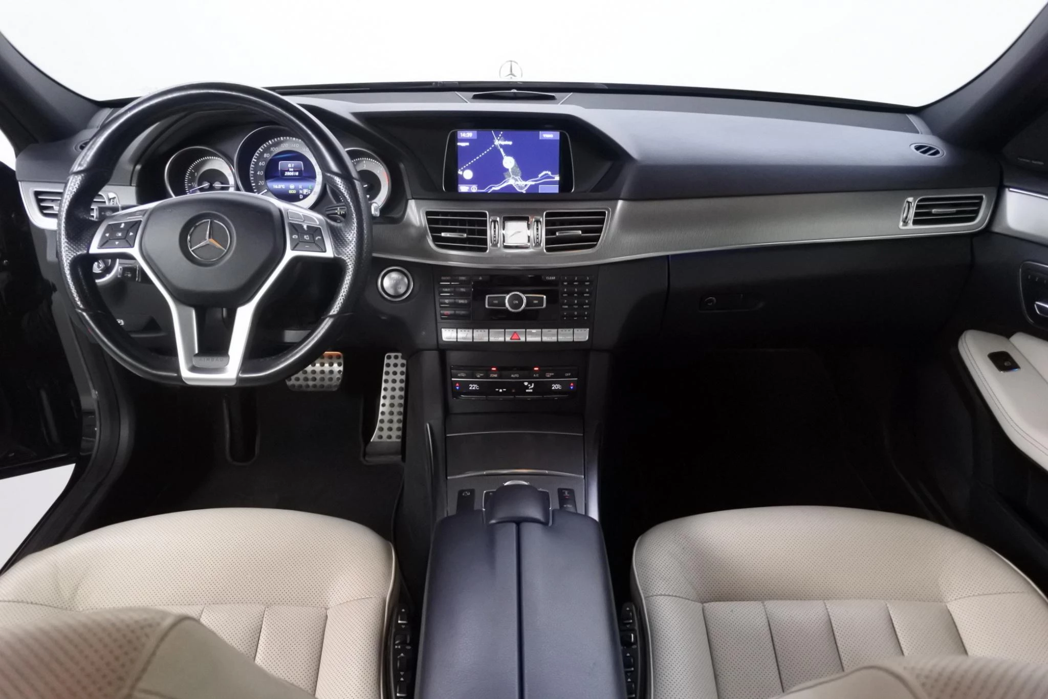 Hoofdafbeelding Mercedes-Benz E-Klasse