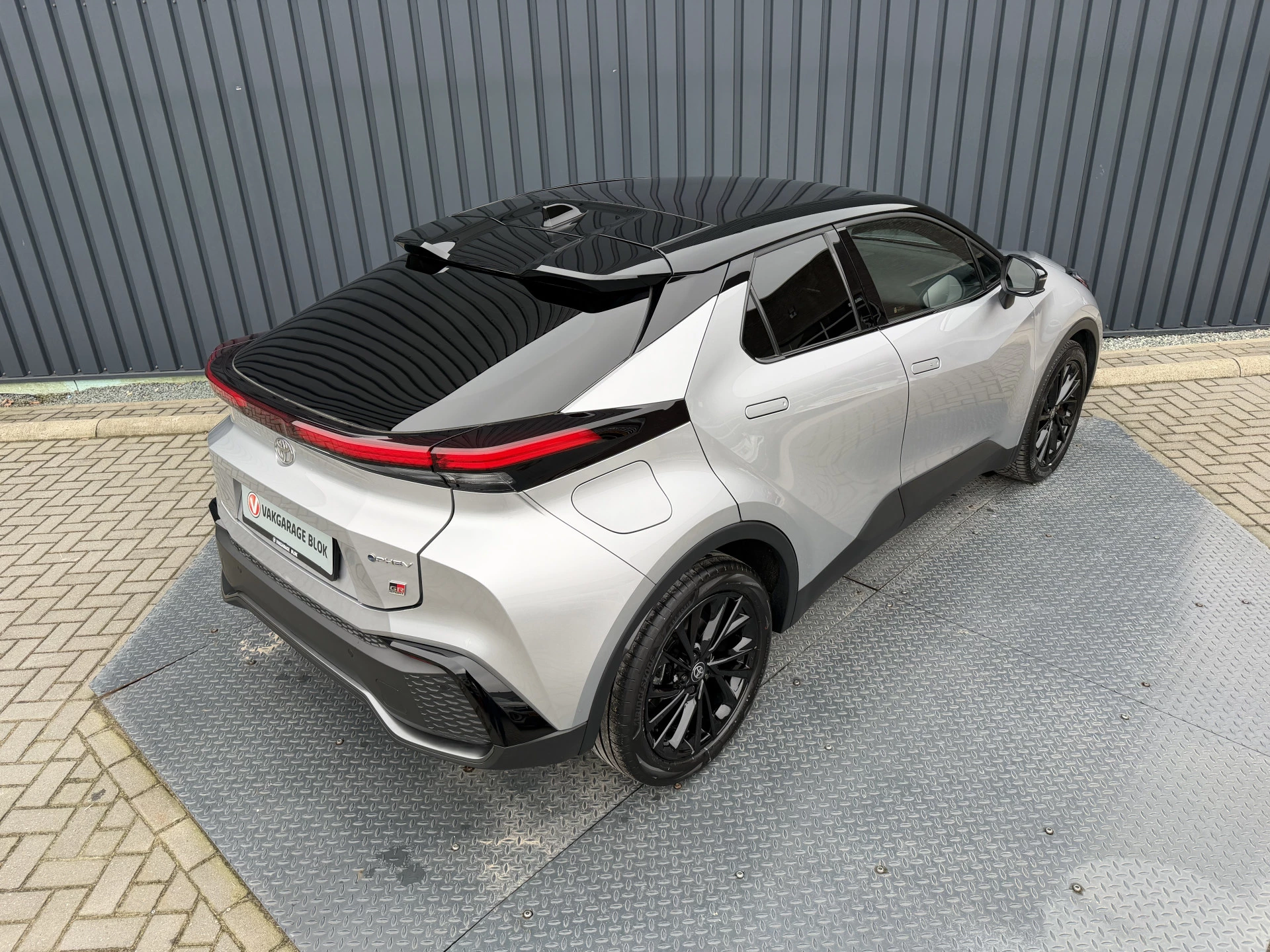 Hoofdafbeelding Toyota C-HR