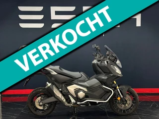 Honda Scooter X-ADV 750 Beugels Mistlampen Topkoffer Handvatverwarming Black on Black