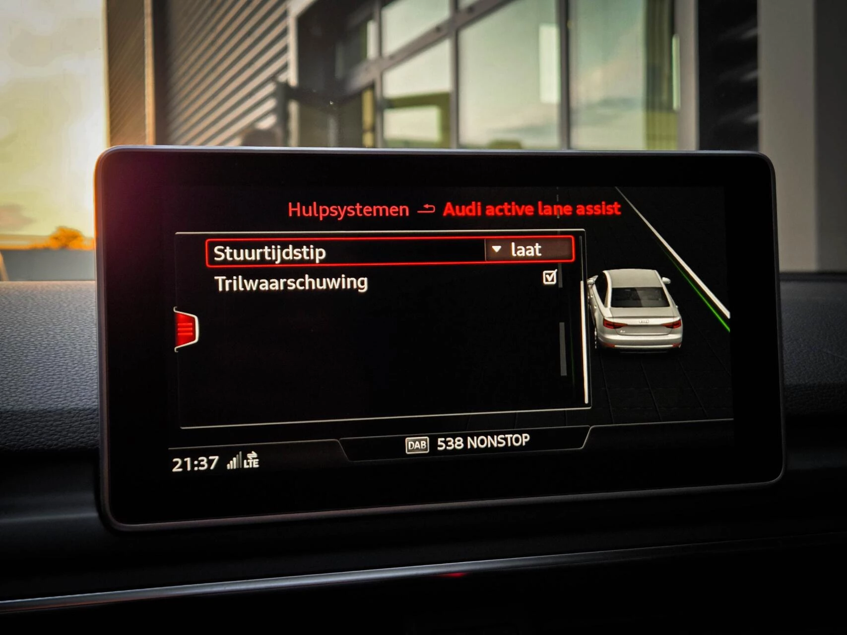 Hoofdafbeelding Audi S4