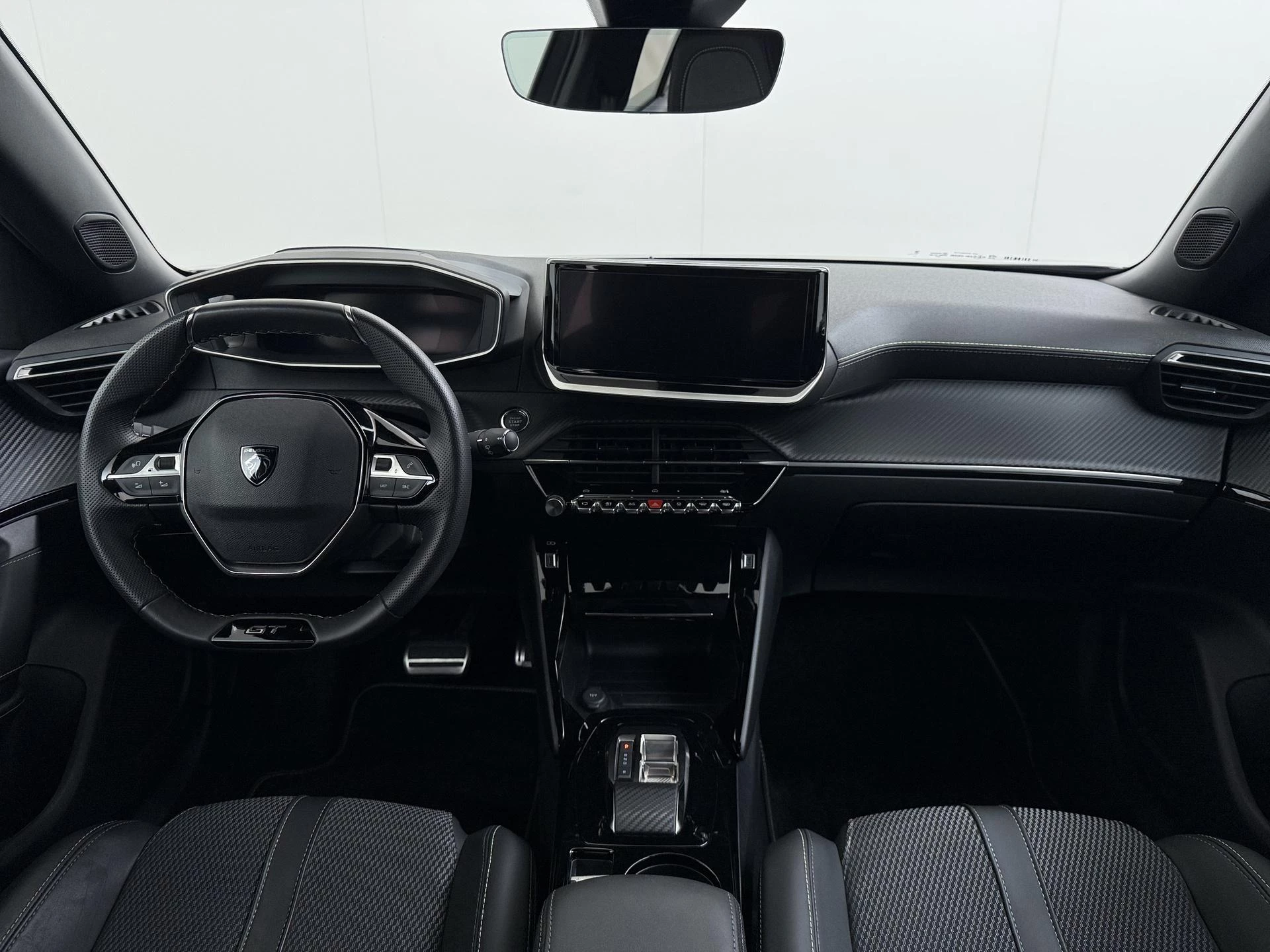 Hoofdafbeelding Peugeot e-2008