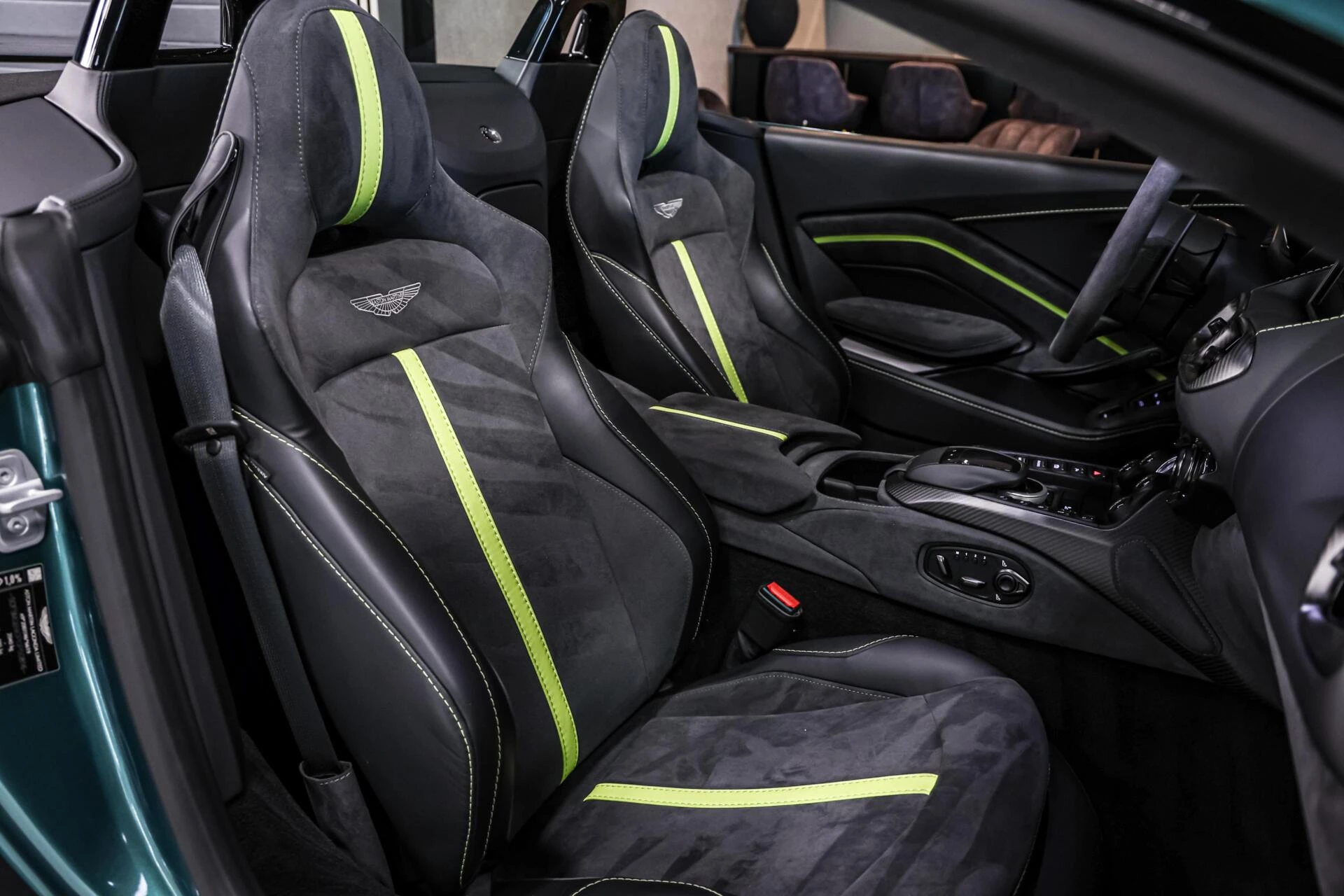 Hoofdafbeelding Aston Martin V8 Vantage