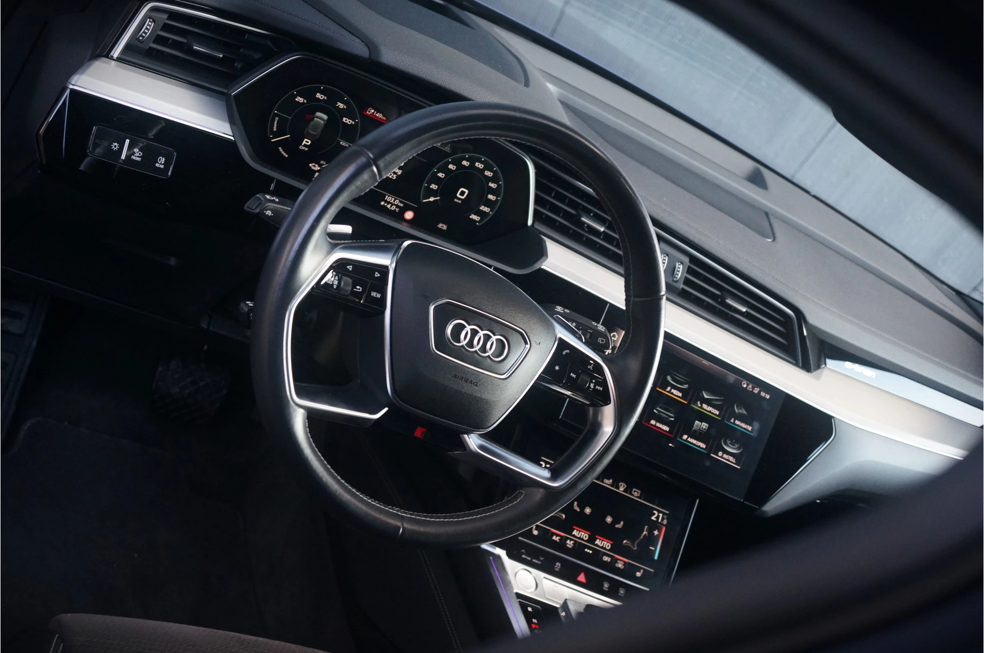 Hoofdafbeelding Audi e-tron