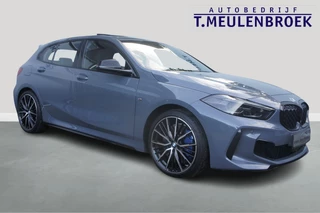 BMW 1 Serie M135i xDrive Panoramadak, Parkeerhulp