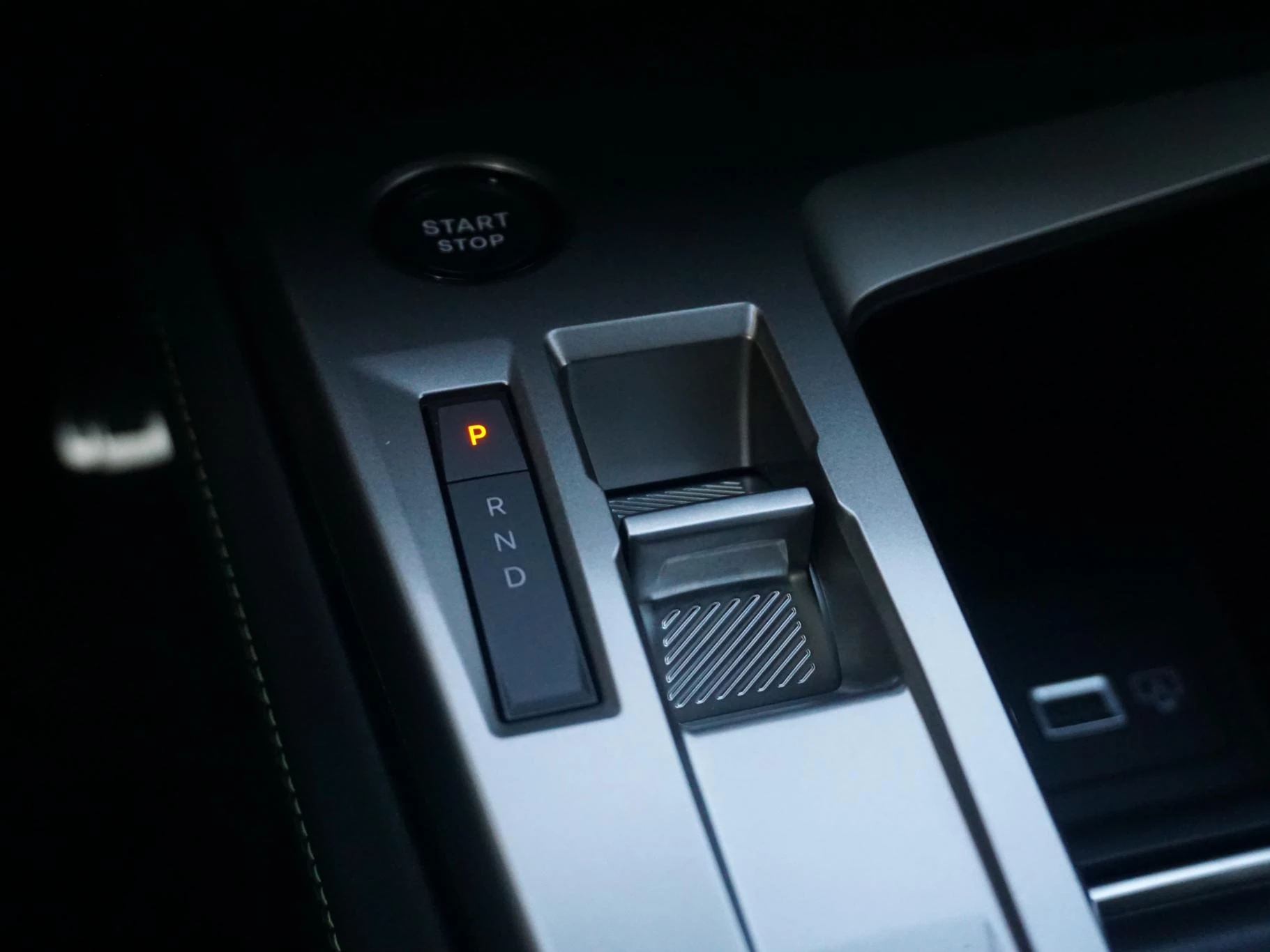 Hoofdafbeelding Peugeot e-308