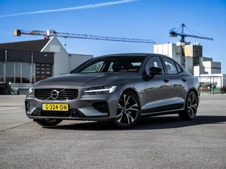 Hoofdafbeelding Volvo S60 Volvo S60 2.0 T5 250PK R-Design Leder CarPlay Stoelverwarming Led Navi Virtual Origineel NL
