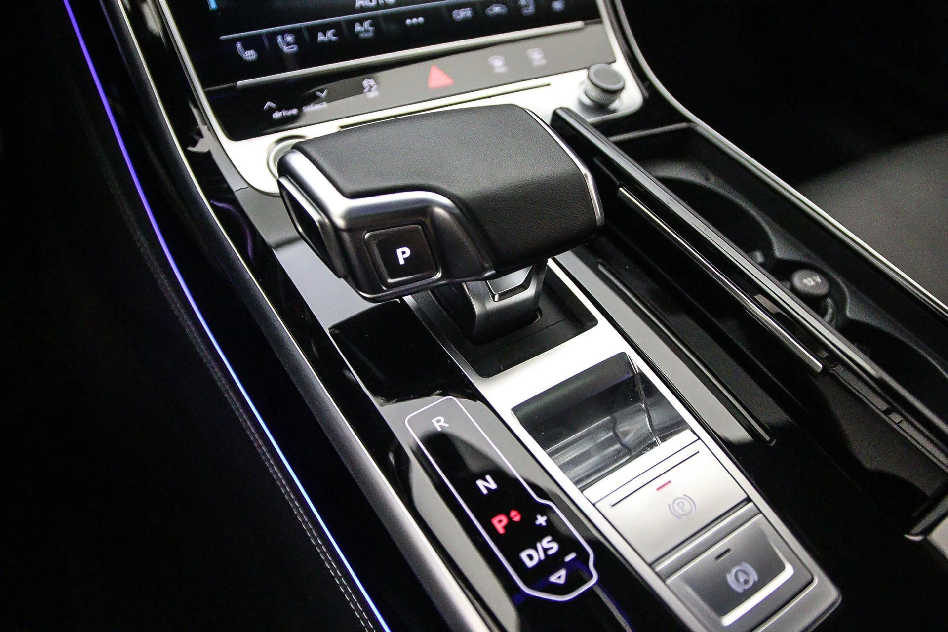 Hoofdafbeelding Audi A8