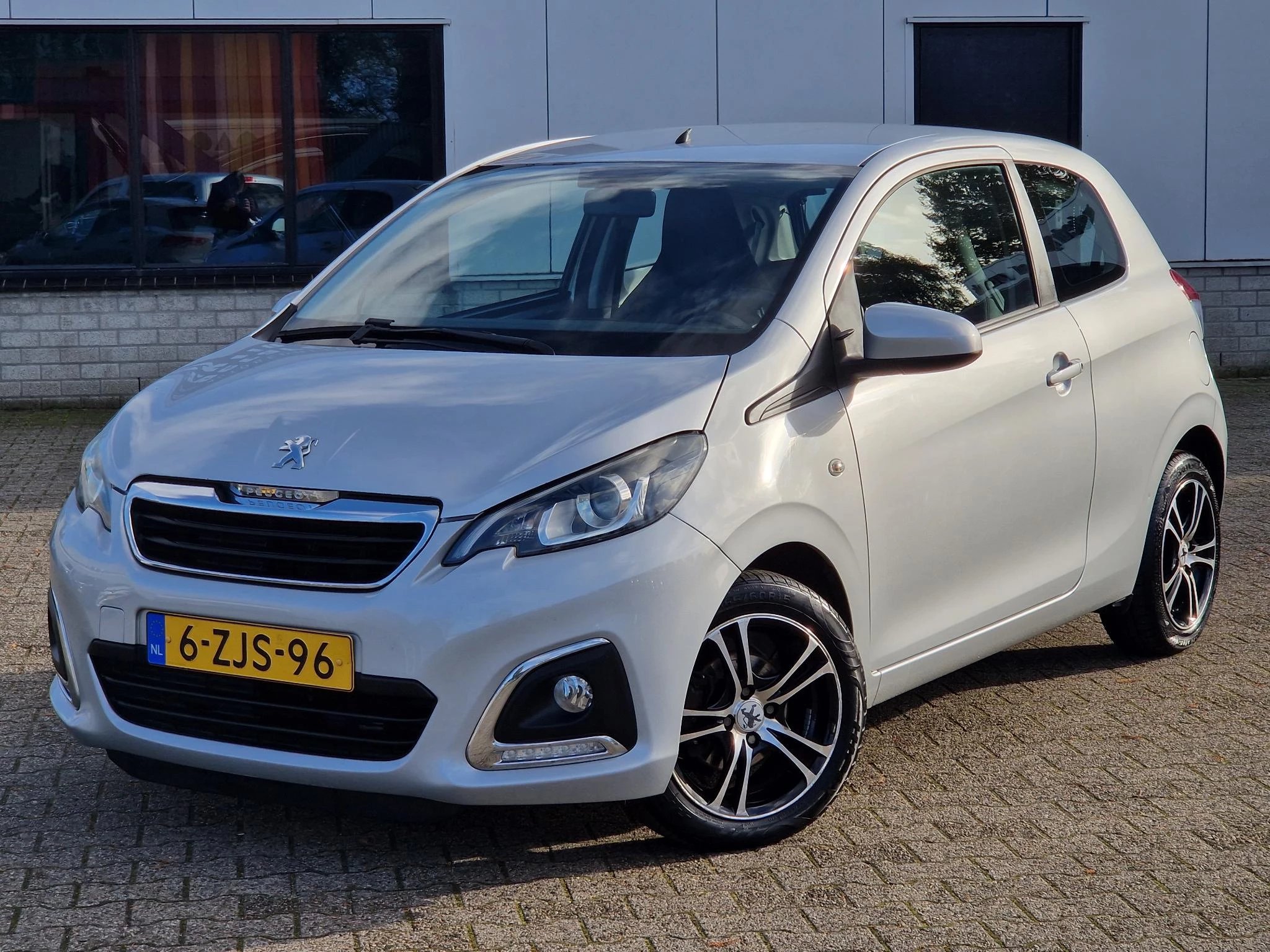 Hoofdafbeelding Peugeot 108