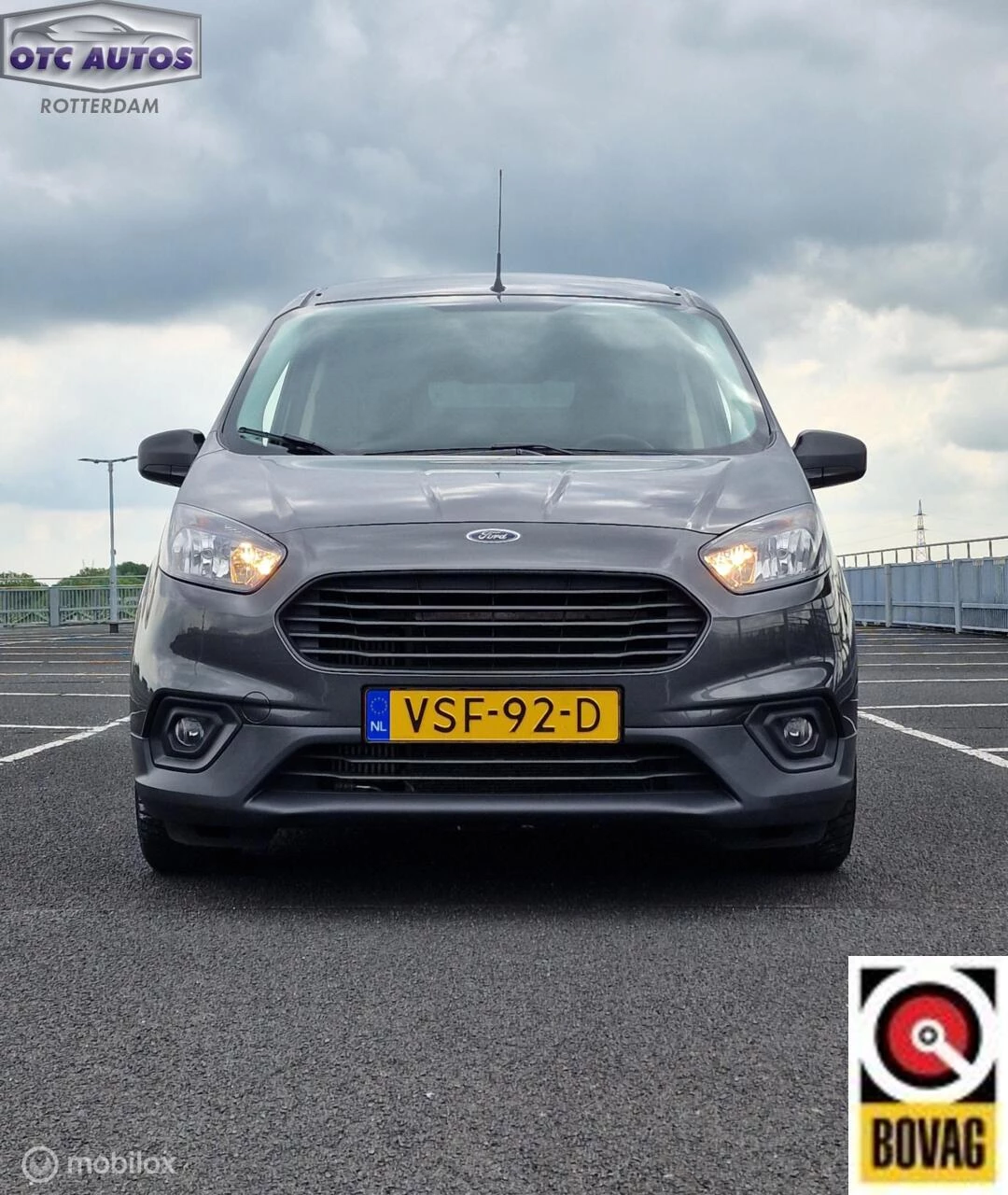 Hoofdafbeelding Ford Transit Courier