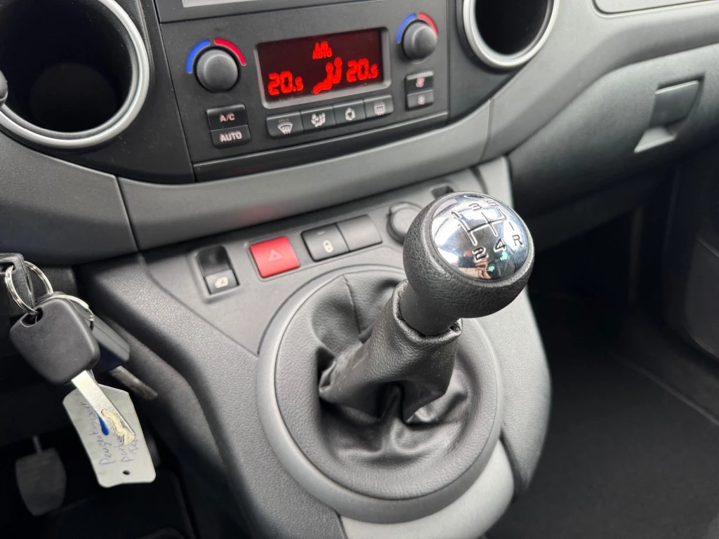 Hoofdafbeelding Peugeot Partner
