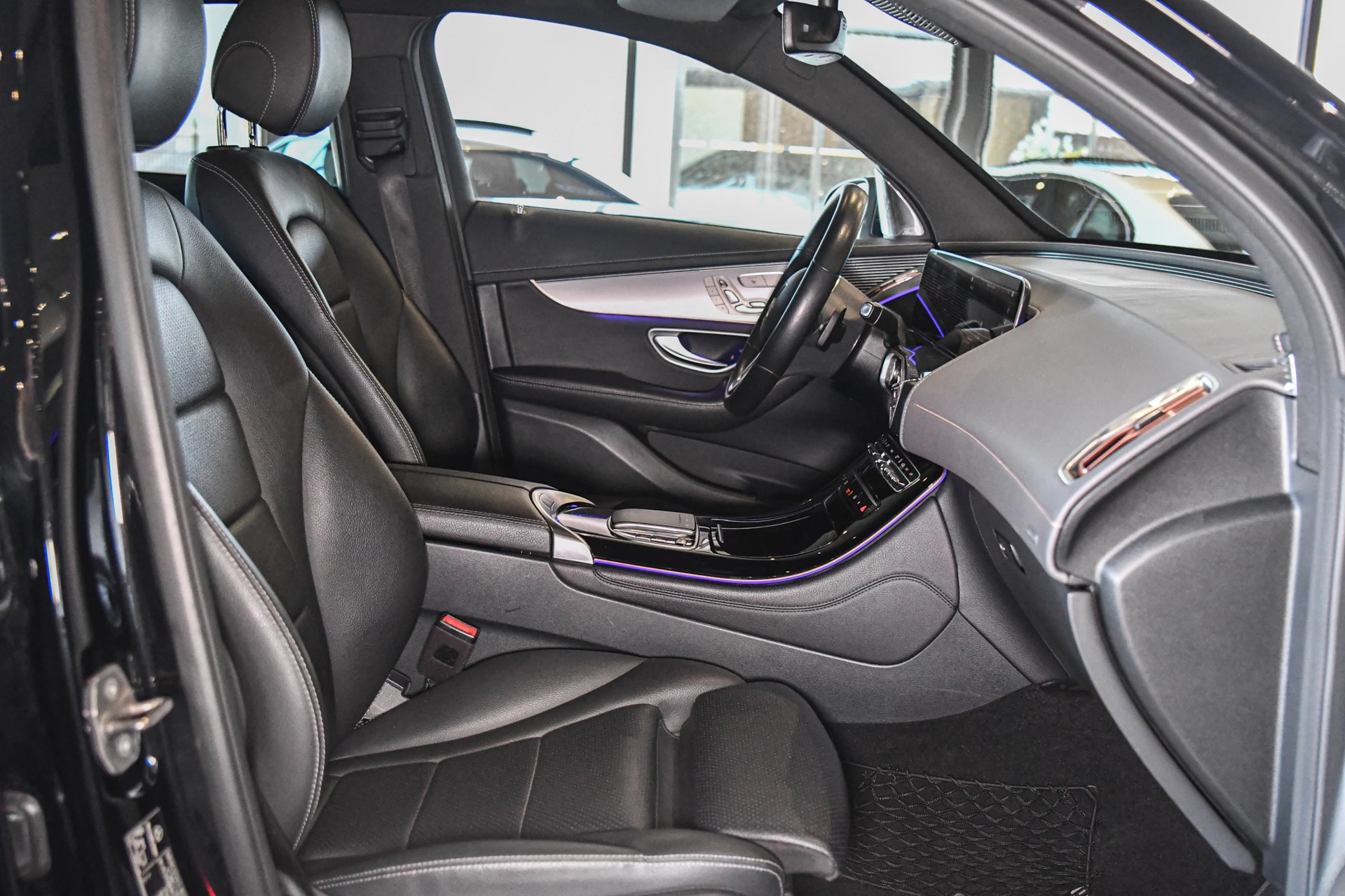 Hoofdafbeelding Mercedes-Benz EQC
