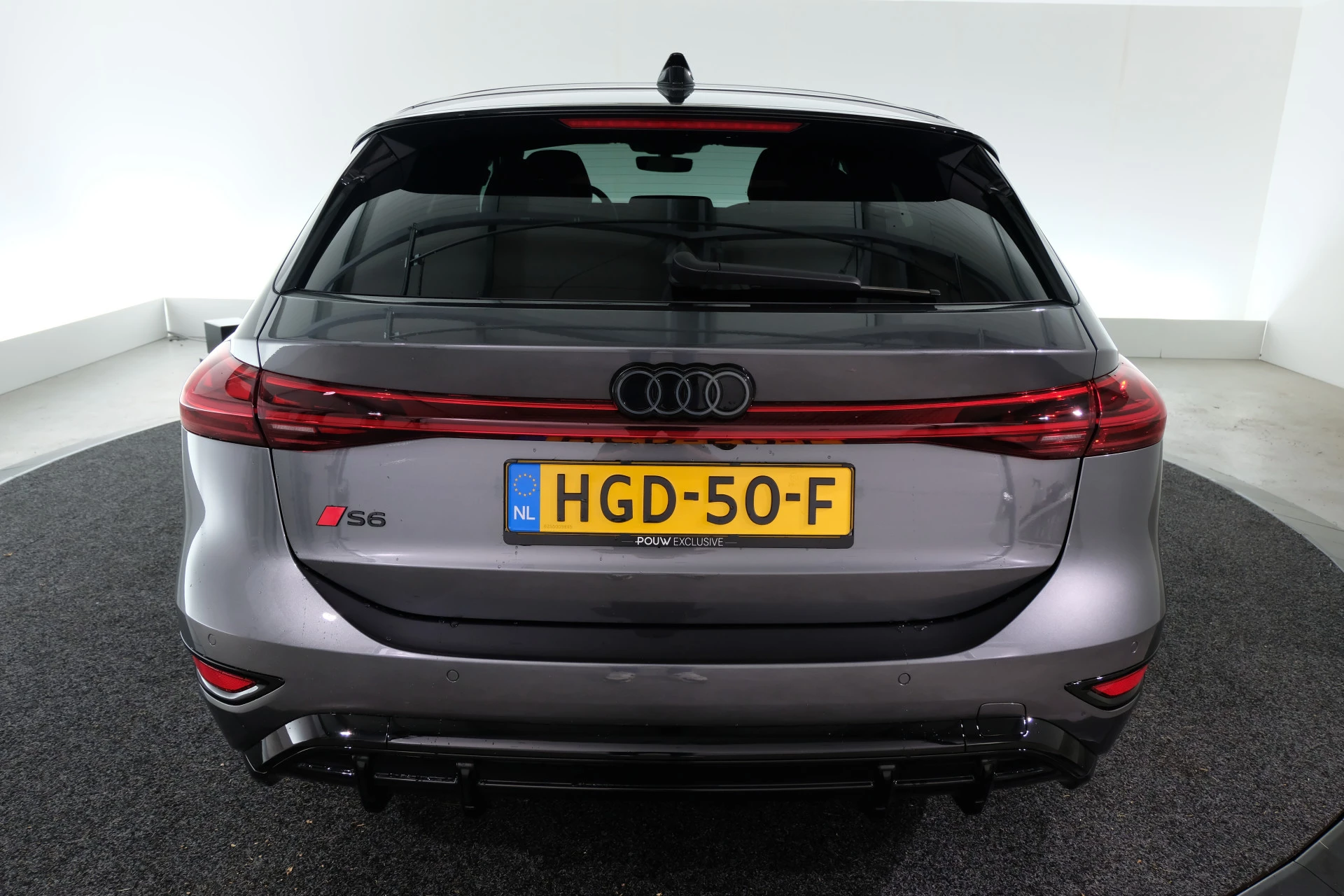 Hoofdafbeelding Audi A6 Avant e-tron