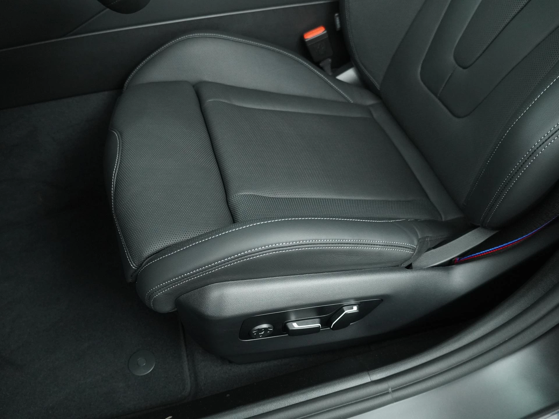 Hoofdafbeelding BMW i5