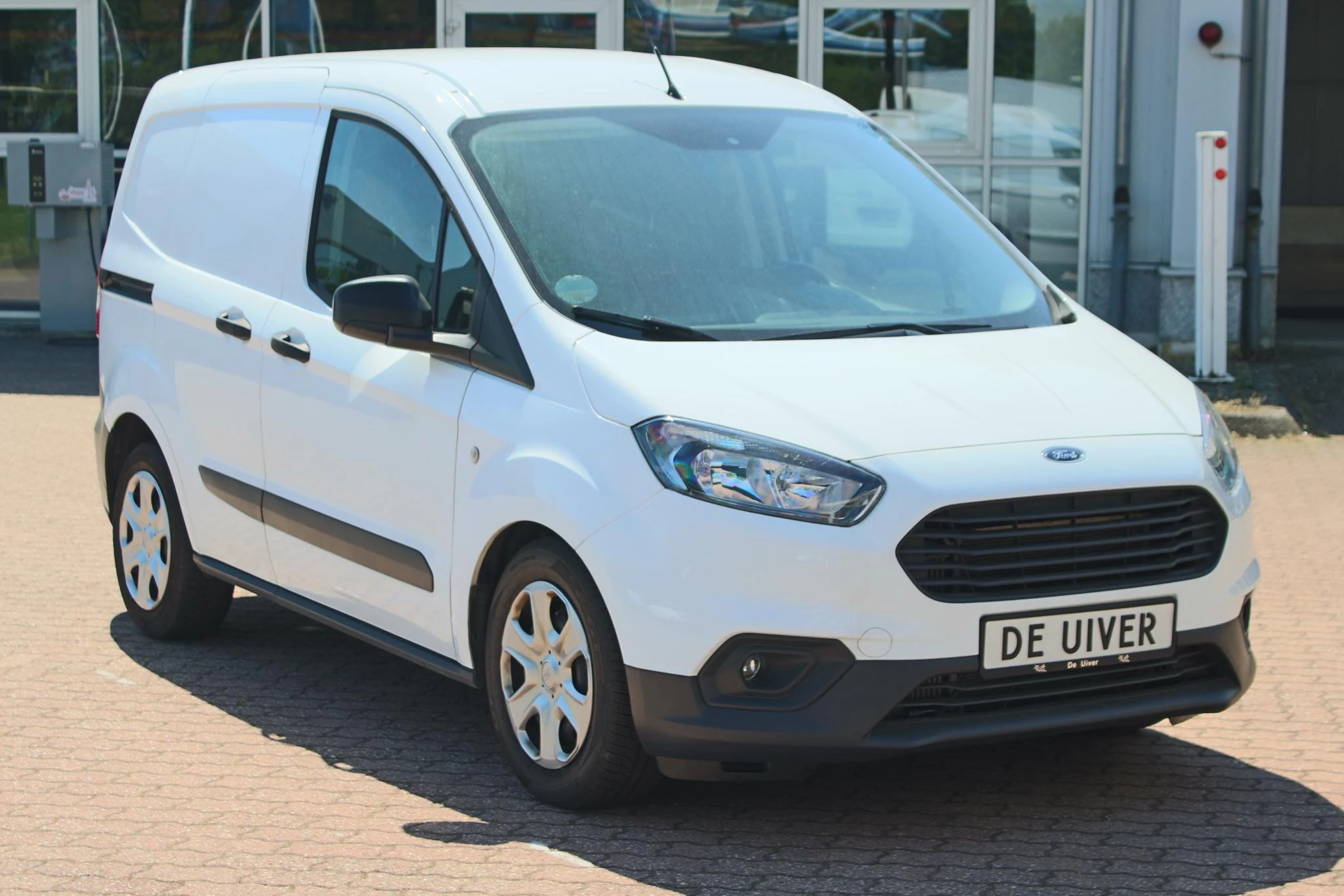 Hoofdafbeelding Ford Transit Courier