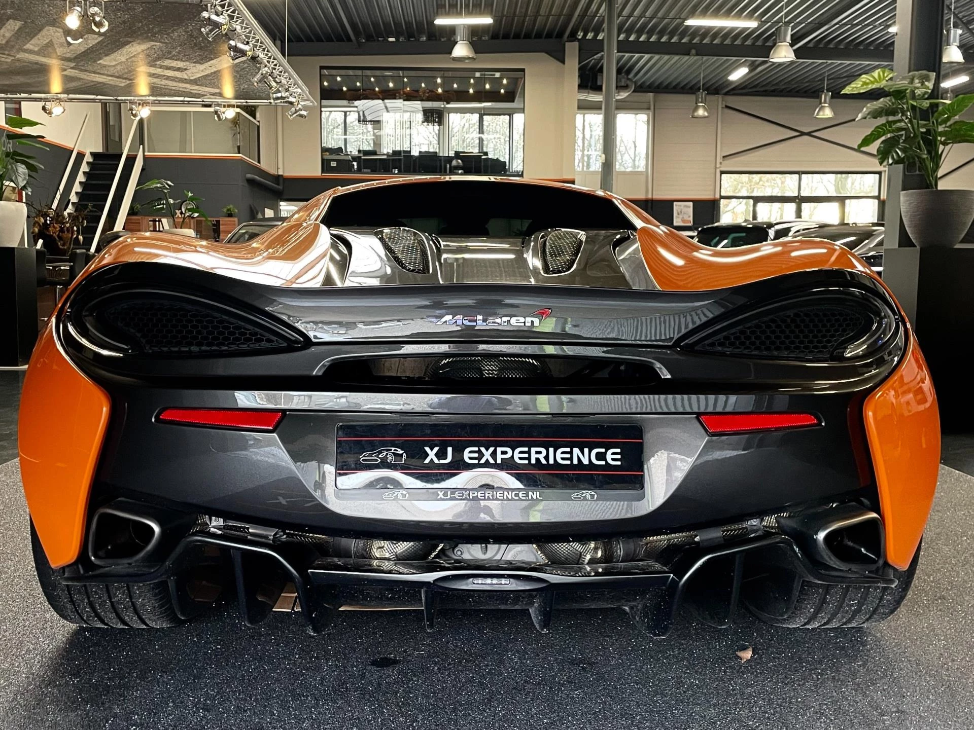 Hoofdafbeelding McLaren 570S