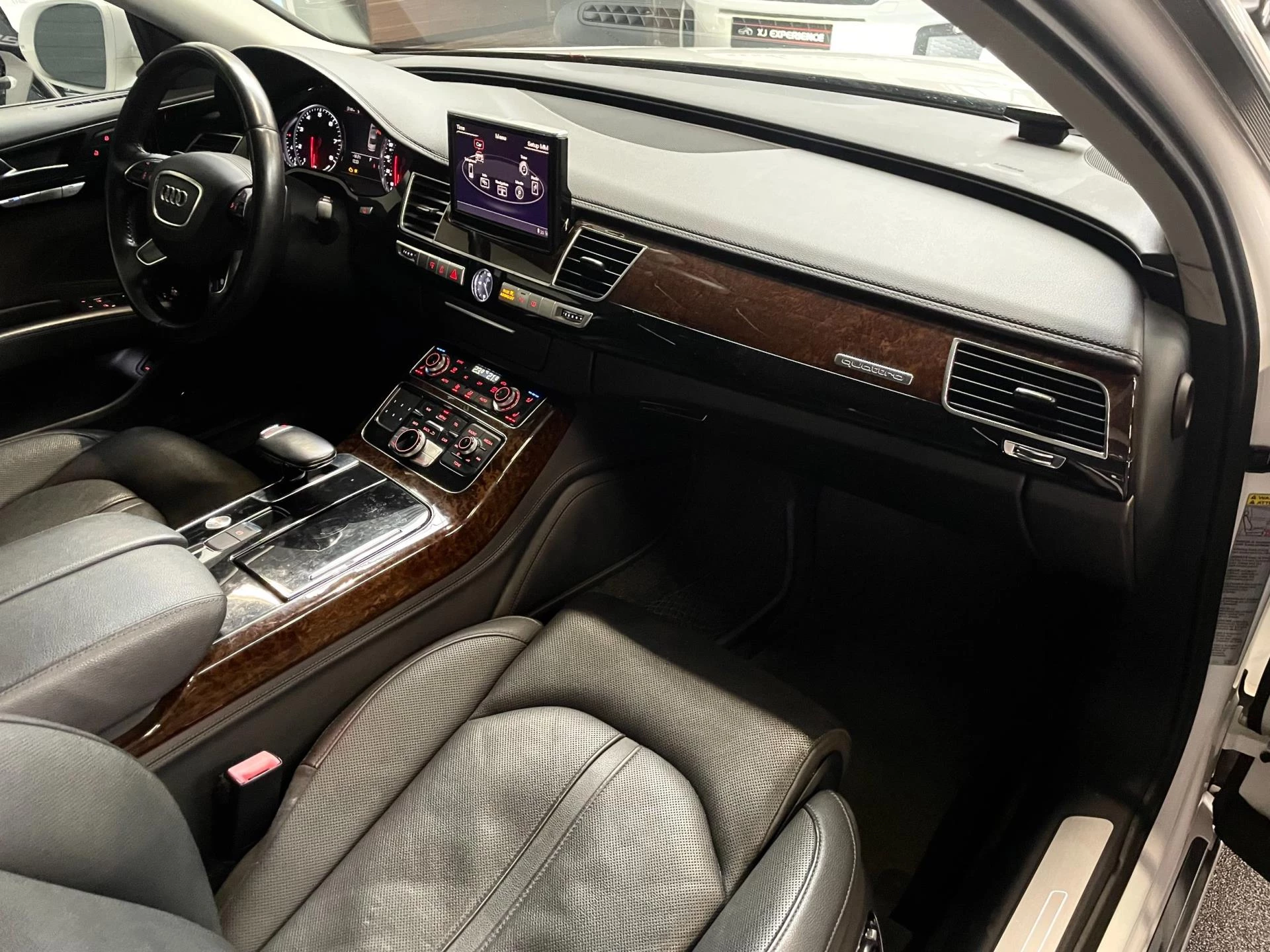 Hoofdafbeelding Audi A8