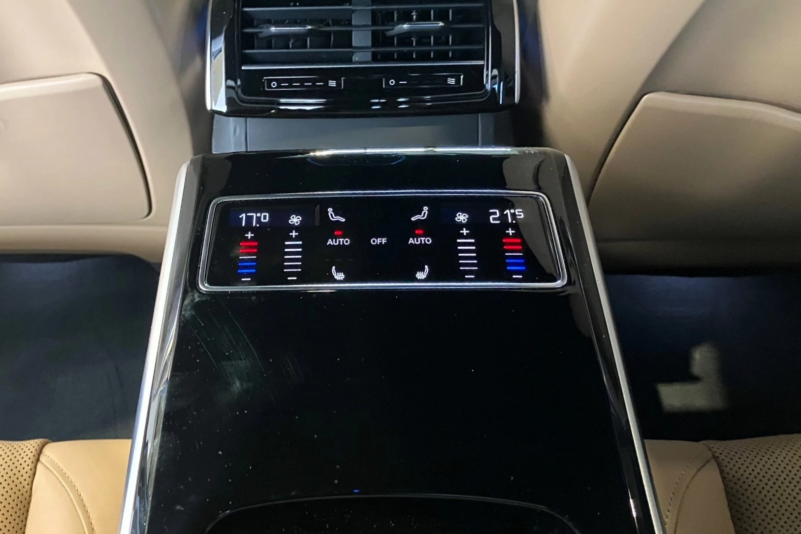 Hoofdafbeelding Audi A8