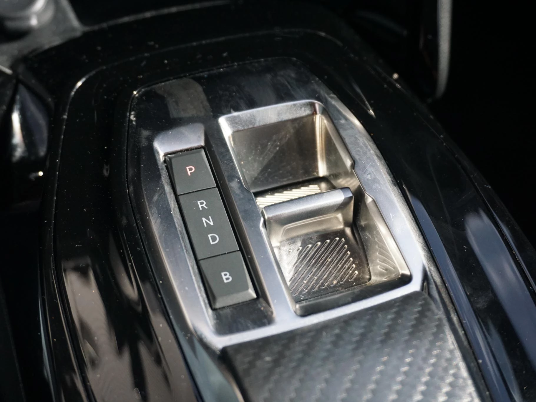 Hoofdafbeelding Peugeot e-2008