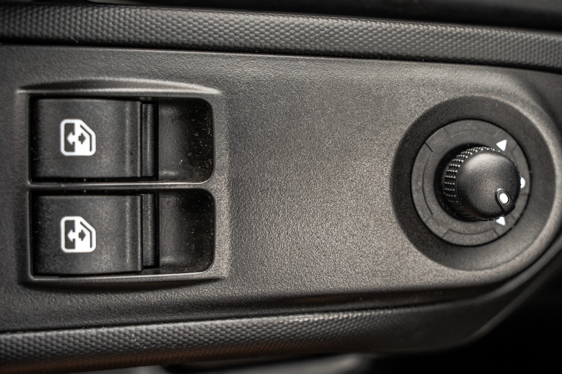 Hoofdafbeelding Iveco 35S18 | 3.0L 180PK | Automaat | NW MODEL | 3.5T Trekgewicht | Camera | Carplay | Climate