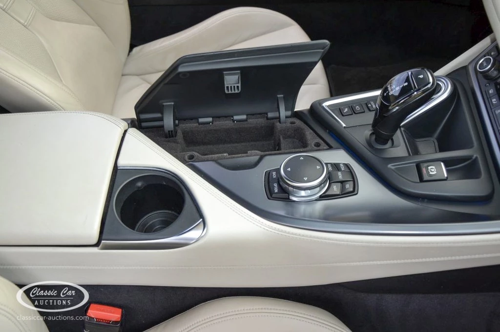 Hoofdafbeelding BMW i8