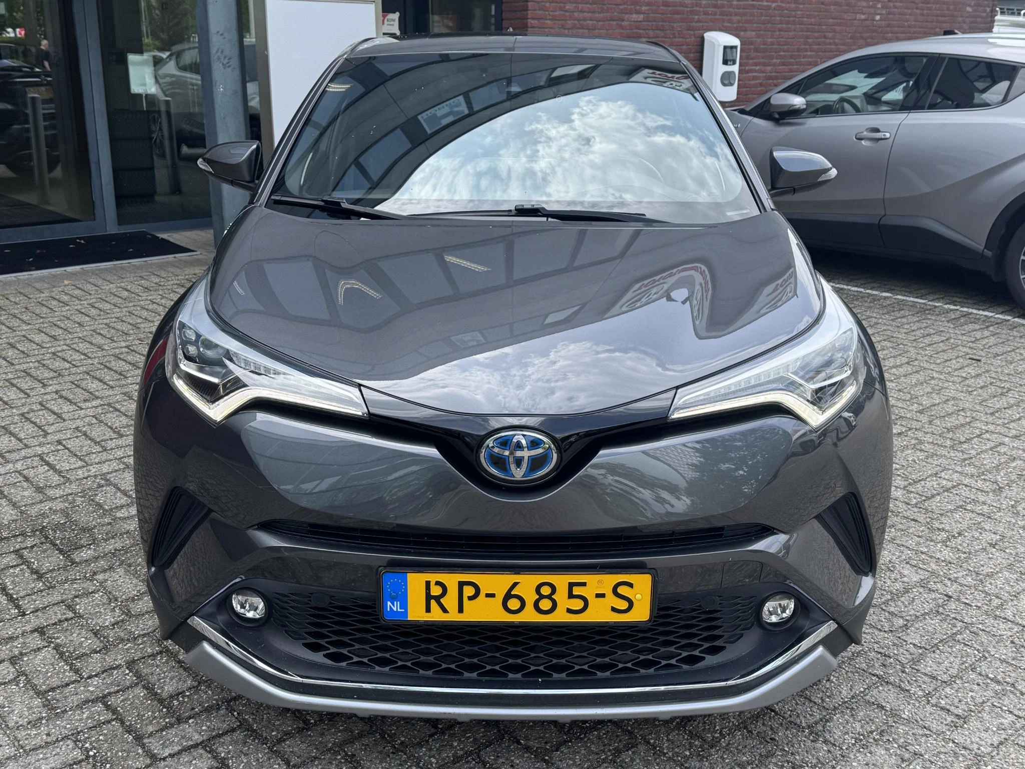 Hoofdafbeelding Toyota C-HR