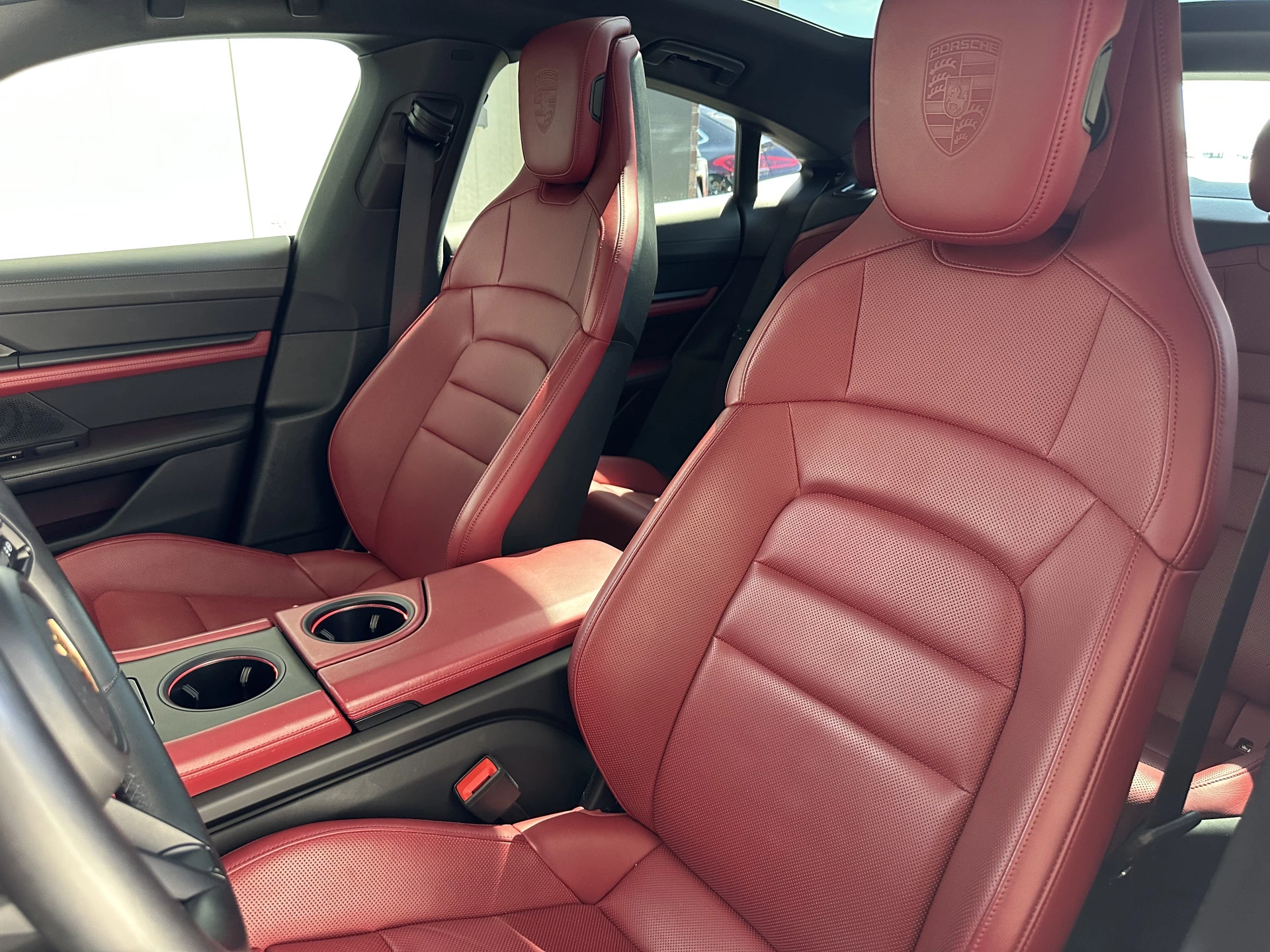 Hoofdafbeelding Porsche Taycan