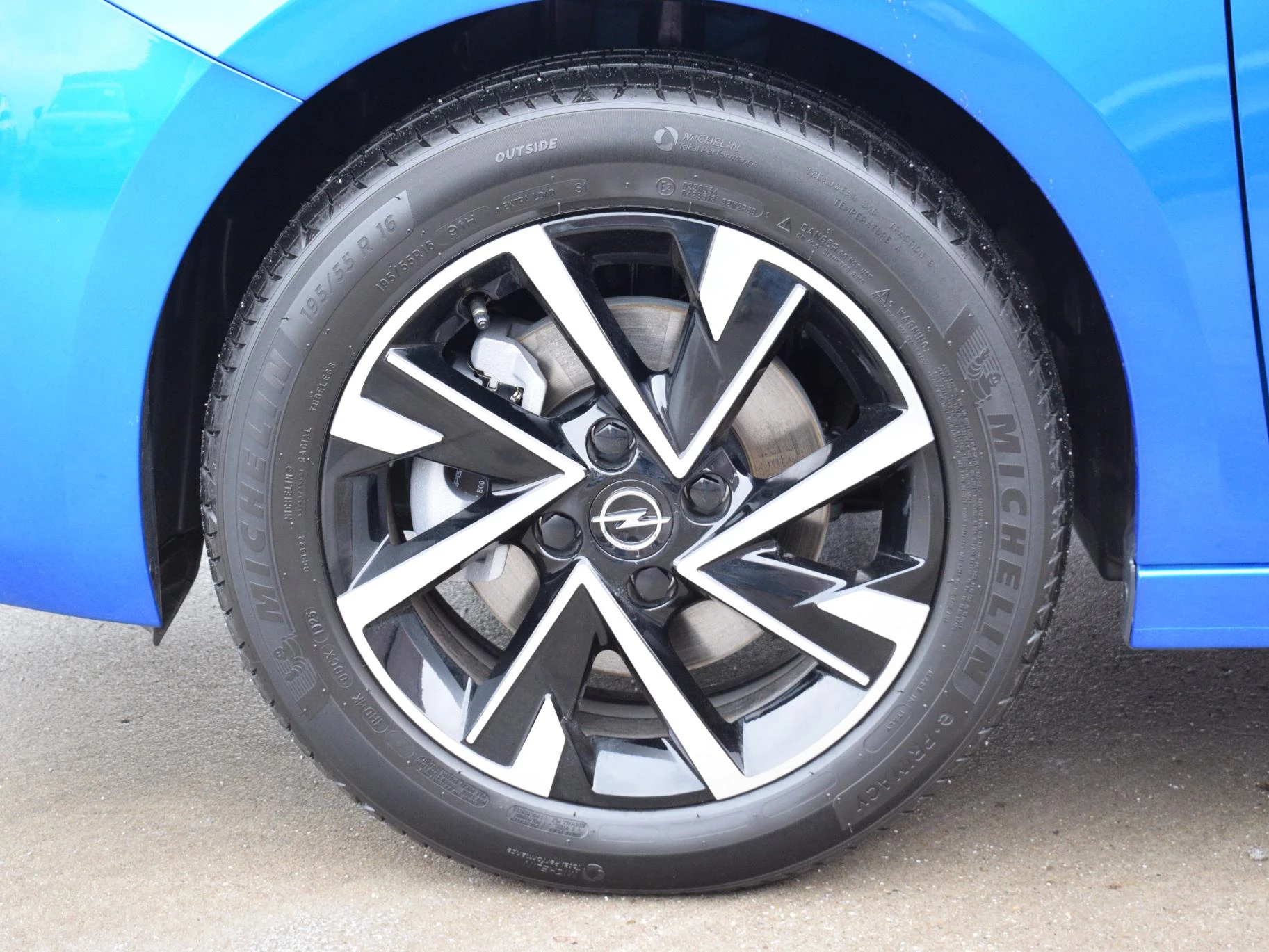 Hoofdafbeelding Opel Corsa