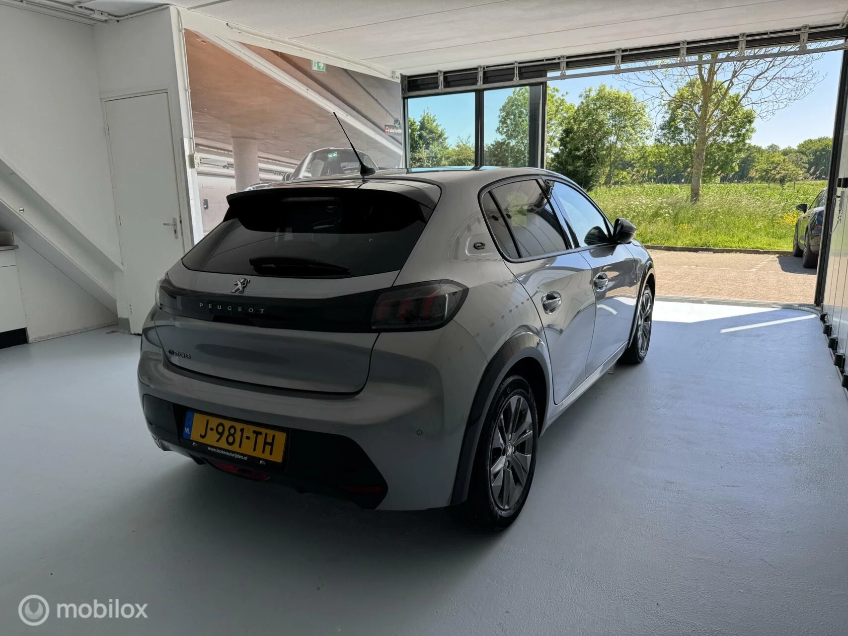 Hoofdafbeelding Peugeot e-208