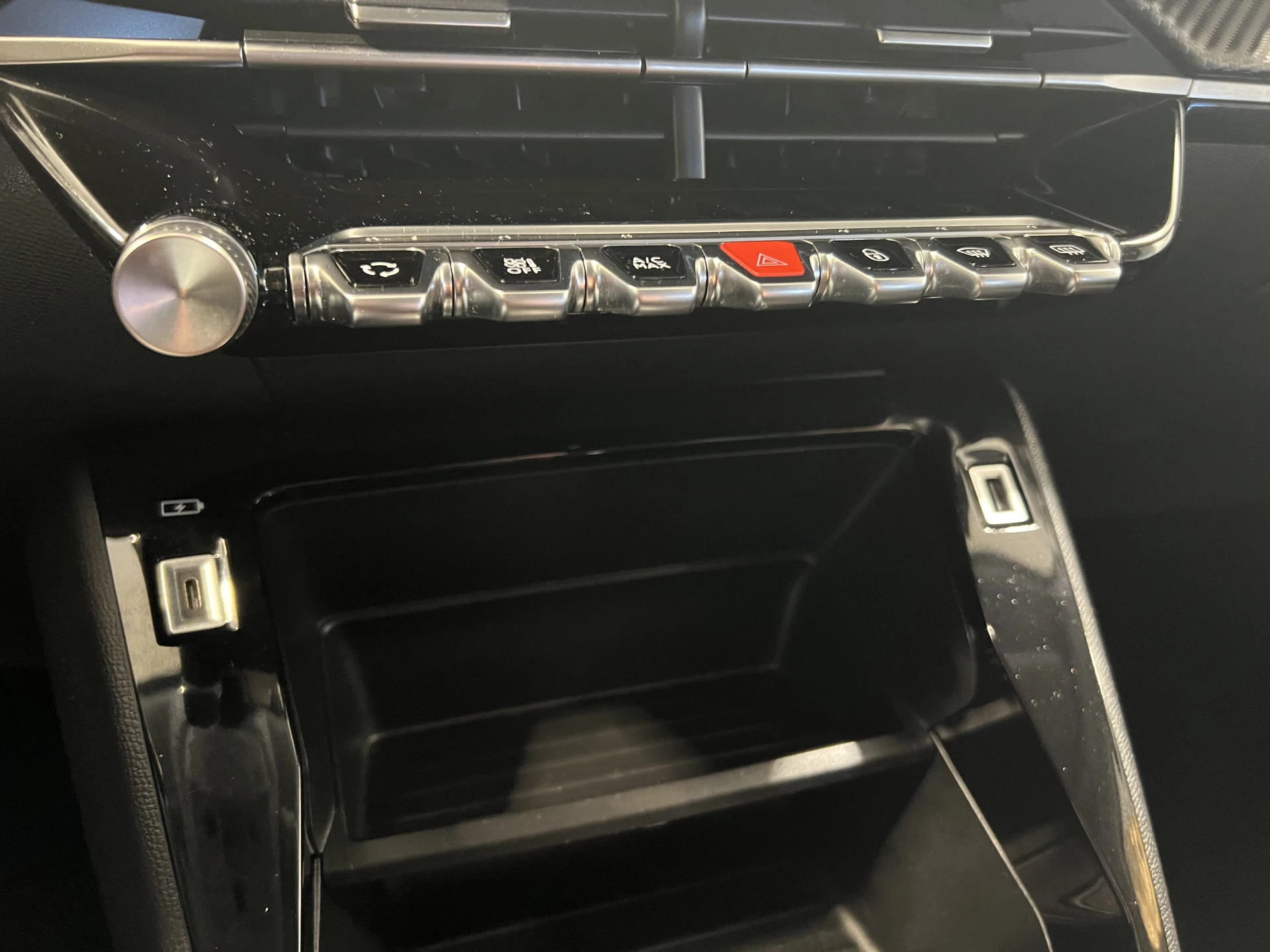 Hoofdafbeelding Peugeot e-208