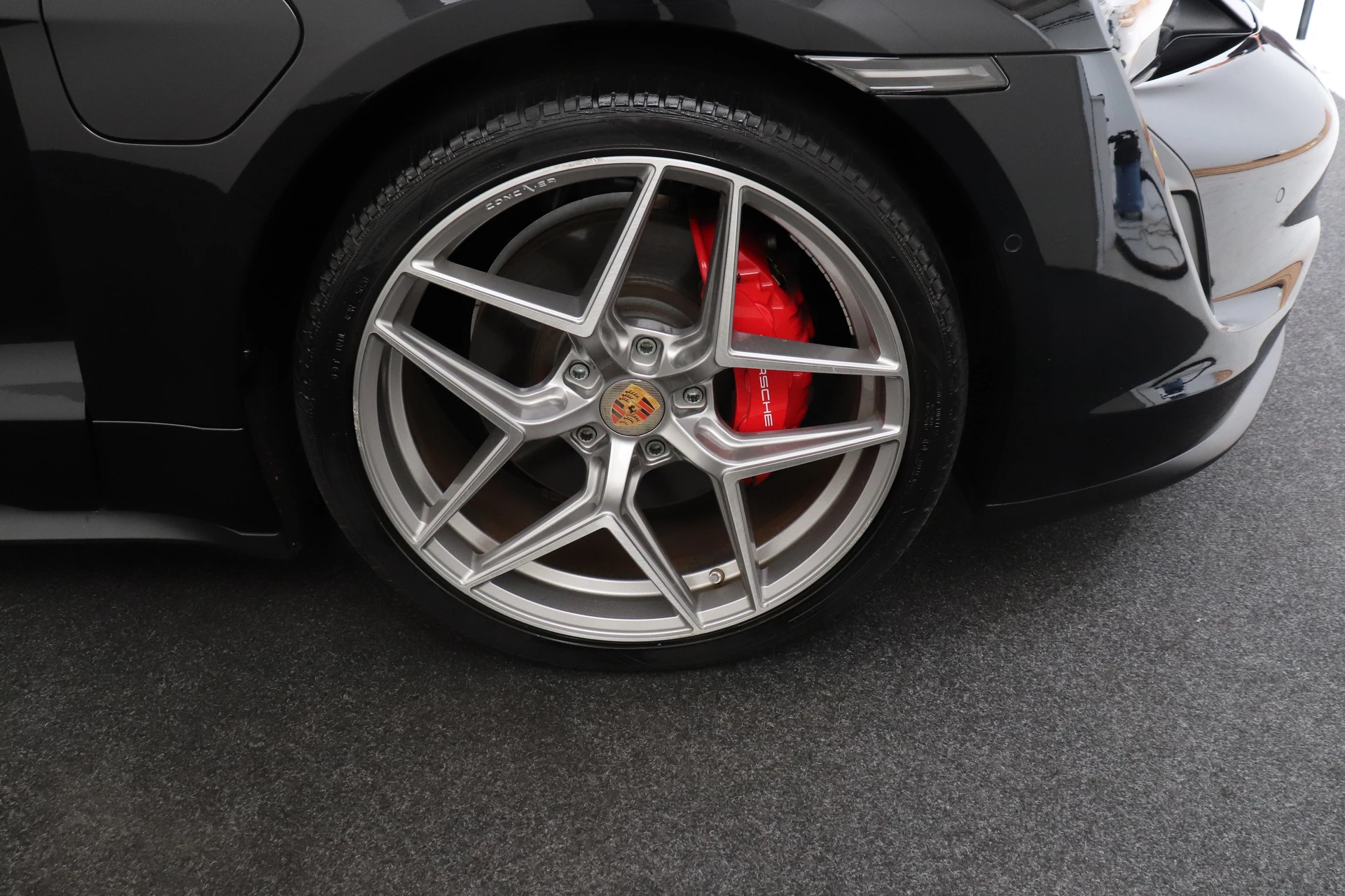 Hoofdafbeelding Porsche Taycan