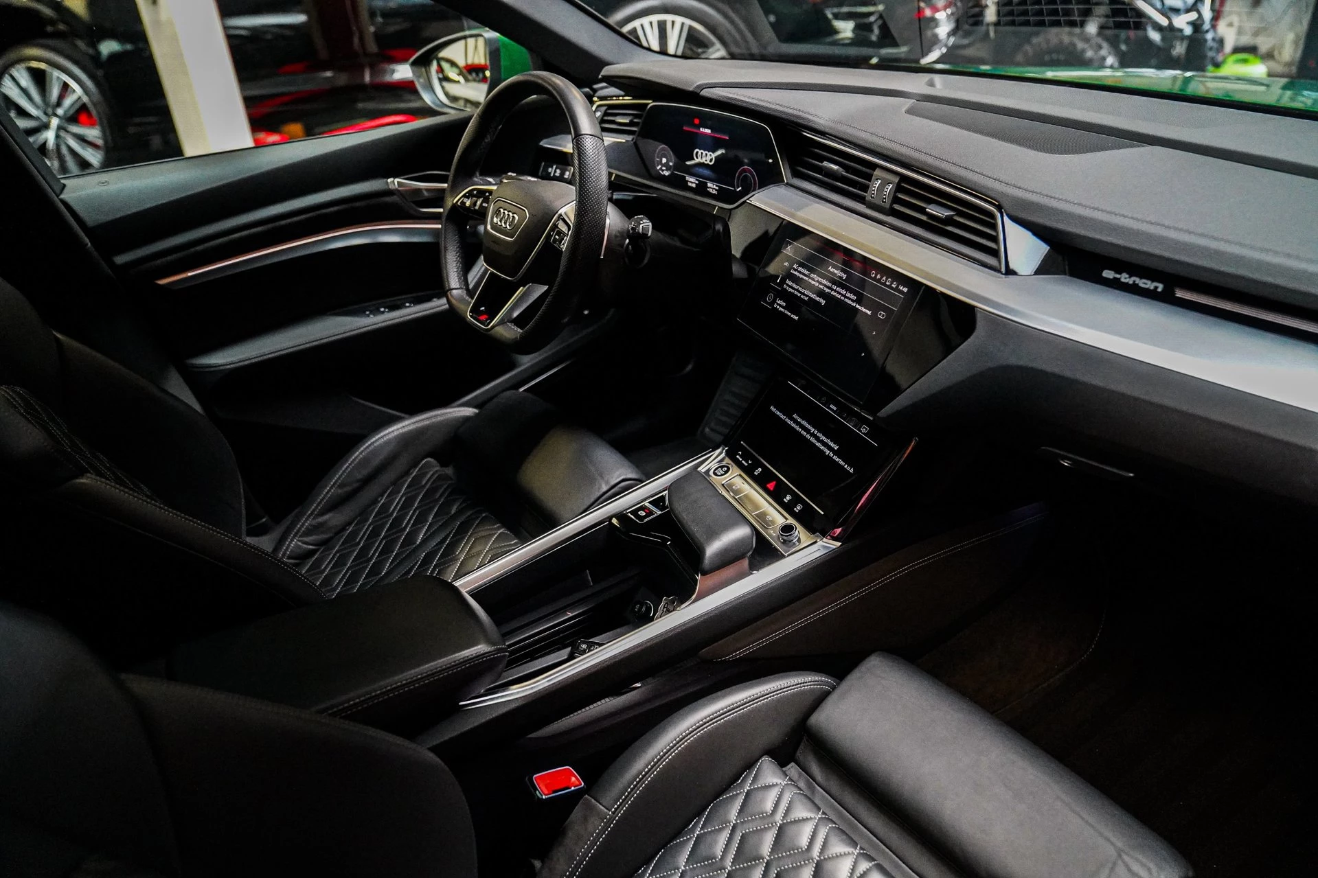 Hoofdafbeelding Audi e-tron