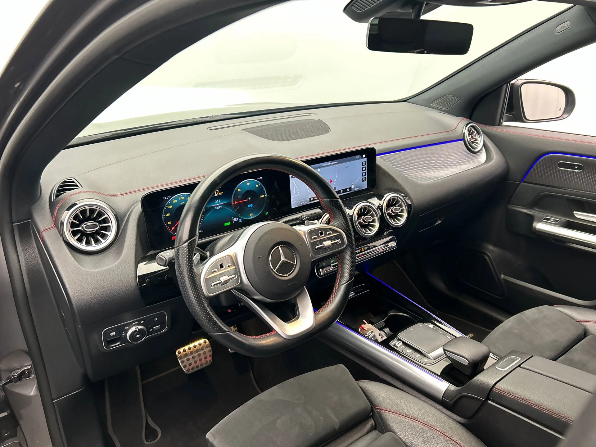 Hoofdafbeelding Mercedes-Benz EQA