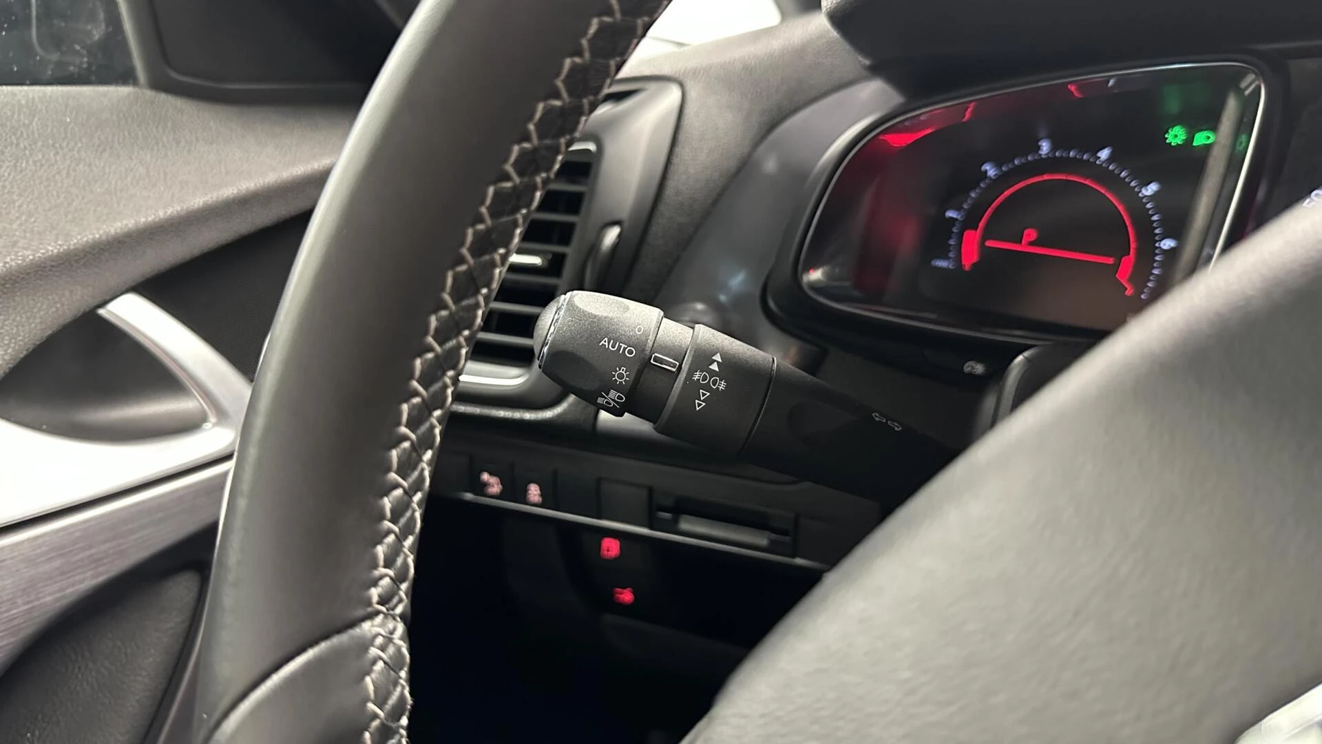 Hoofdafbeelding DS DS 5