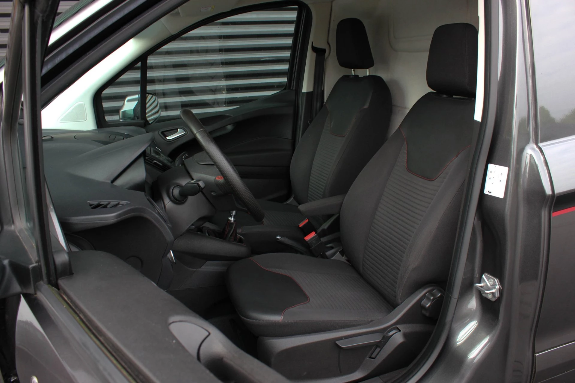 Hoofdafbeelding Ford Transit Courier