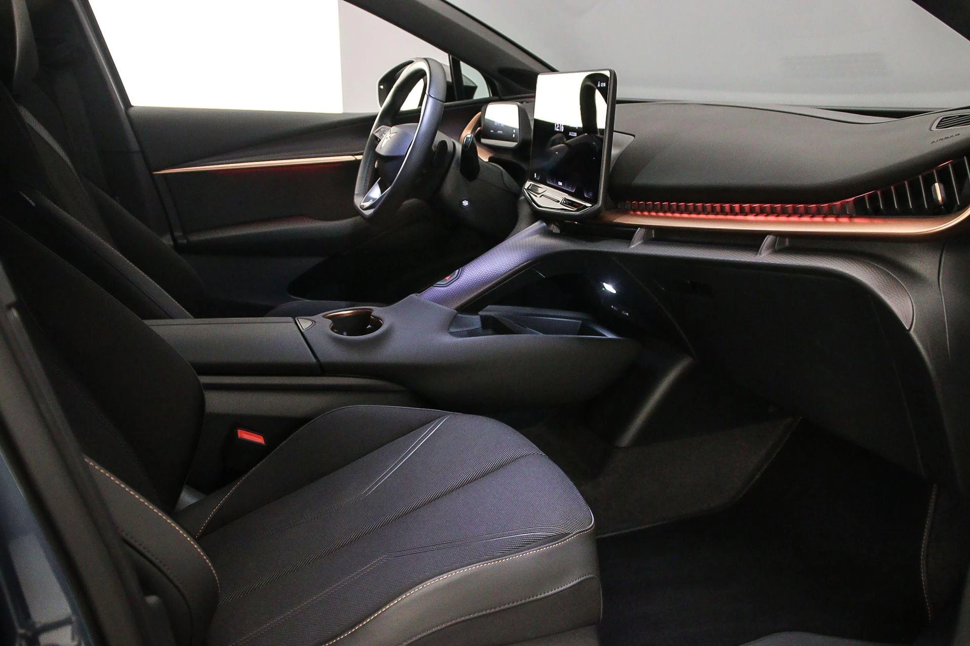 Hoofdafbeelding CUPRA Tavascan