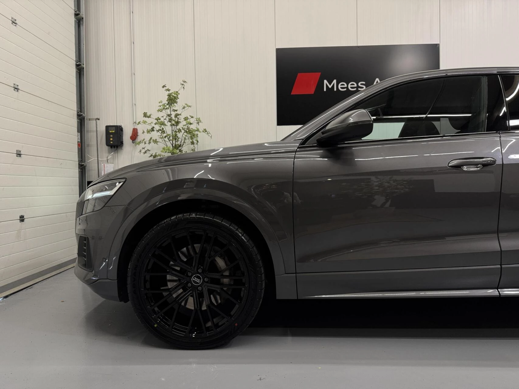 Hoofdafbeelding Audi Q8